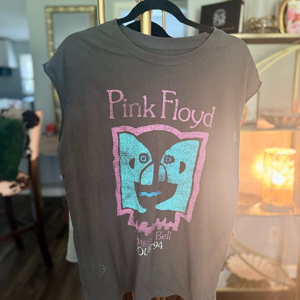 Pink Floyd Graphic Tee